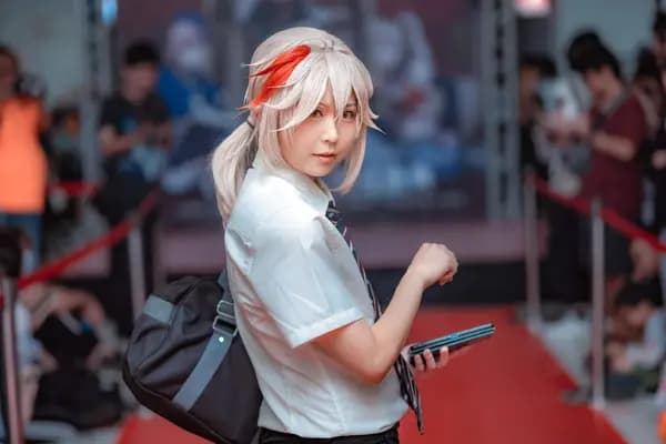 COSPLAY RED CARPET